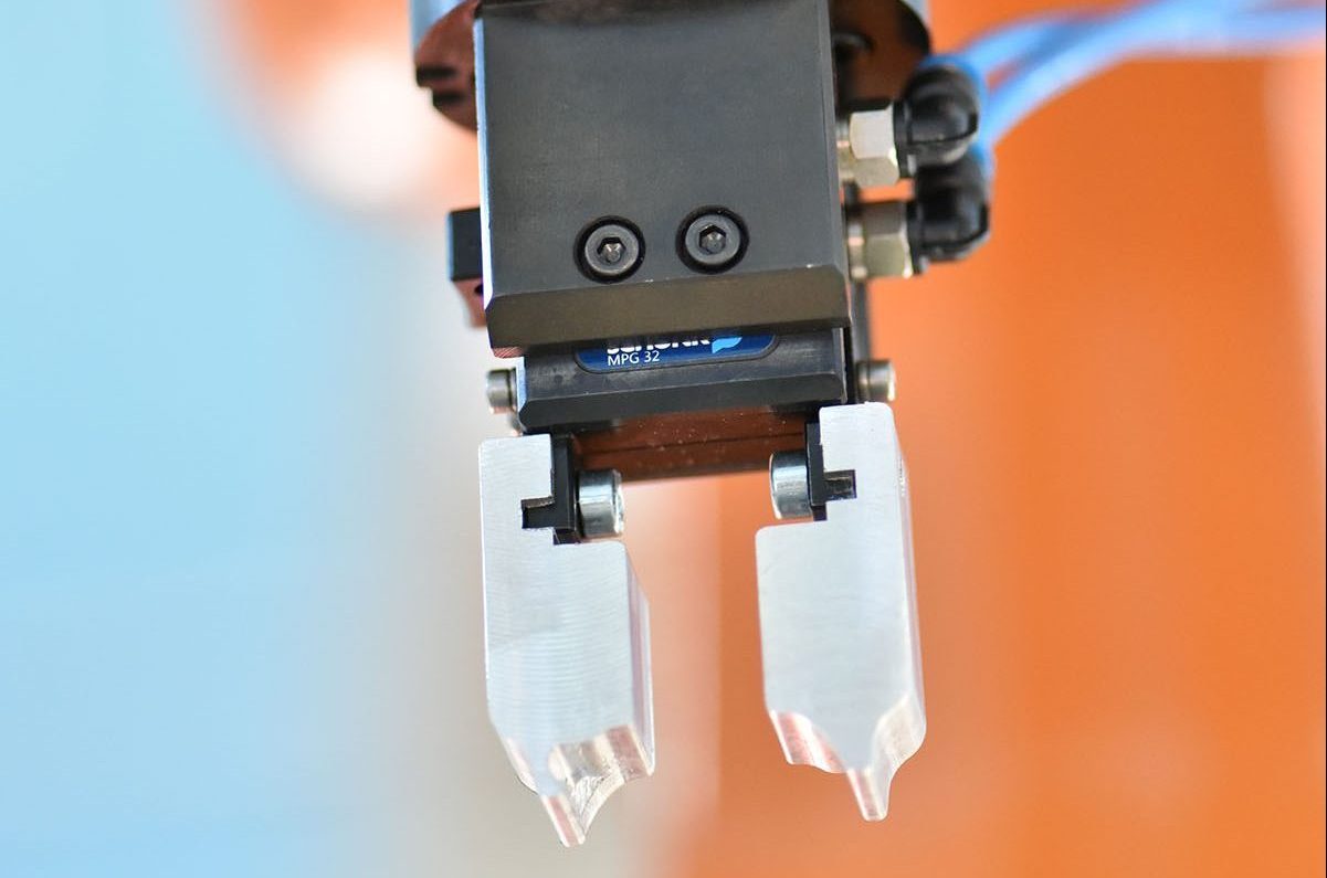 grippere roboti4 e1614621487883